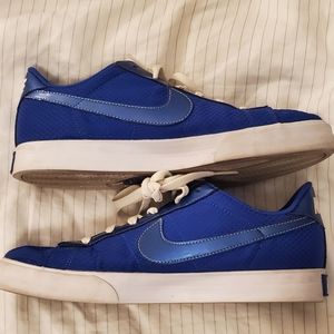 Nike Canvas Shoes